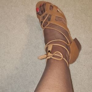 Micheal Kors Sandals excellent condition..